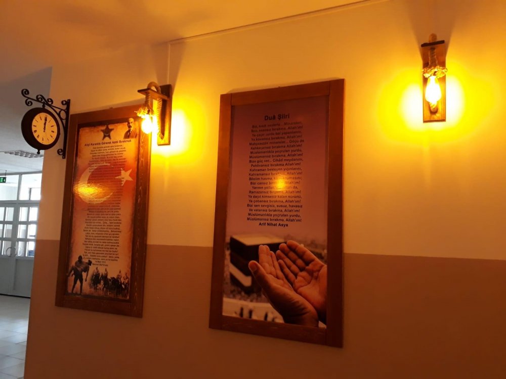 ARİF NİHAT ASYA EDEBİYAT OKUL POSTERİ